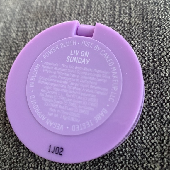 Half Caked In Bloom Blush in shade Liv on Sunday- 5$ add on to any order - Picture 3 of 3